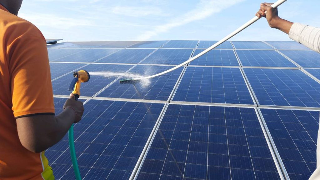 solar-panel-cleaning-in-dubai solar-panel-cleaning-in-dubai